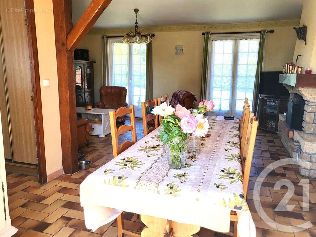 Maison à LE NOYER-EN-OUCHE