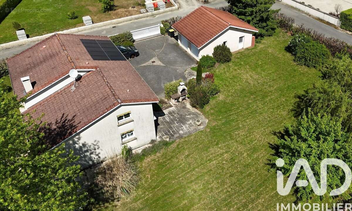 Photo 7 - Maison à VILLEREVERSURE