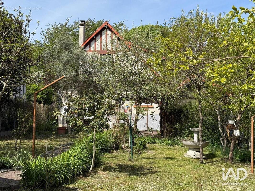 Photo 1 - Maison à MONTIGNY-LES-CORMEILLES