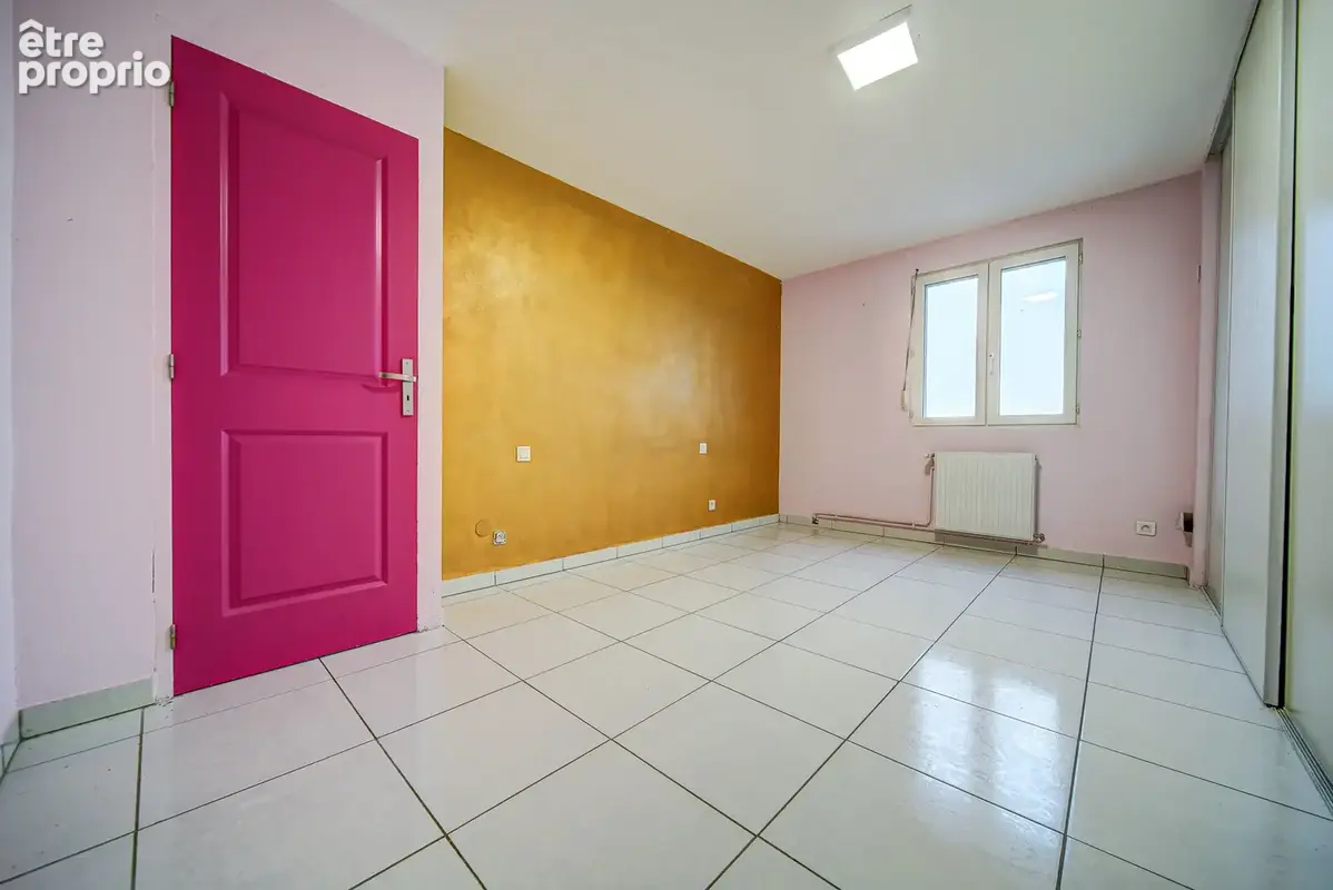 Maison type F7 avec jardin et dépendance. - photo 9