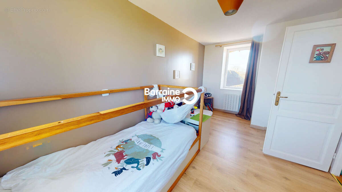 Maison à LE DRENNEC