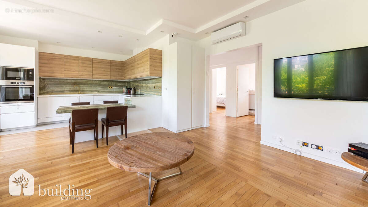 Appartement à NEUILLY-SUR-SEINE