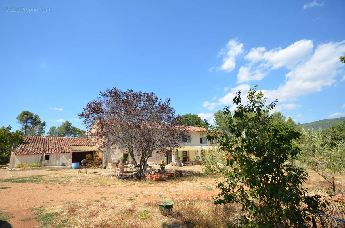 Maison à AUPS
