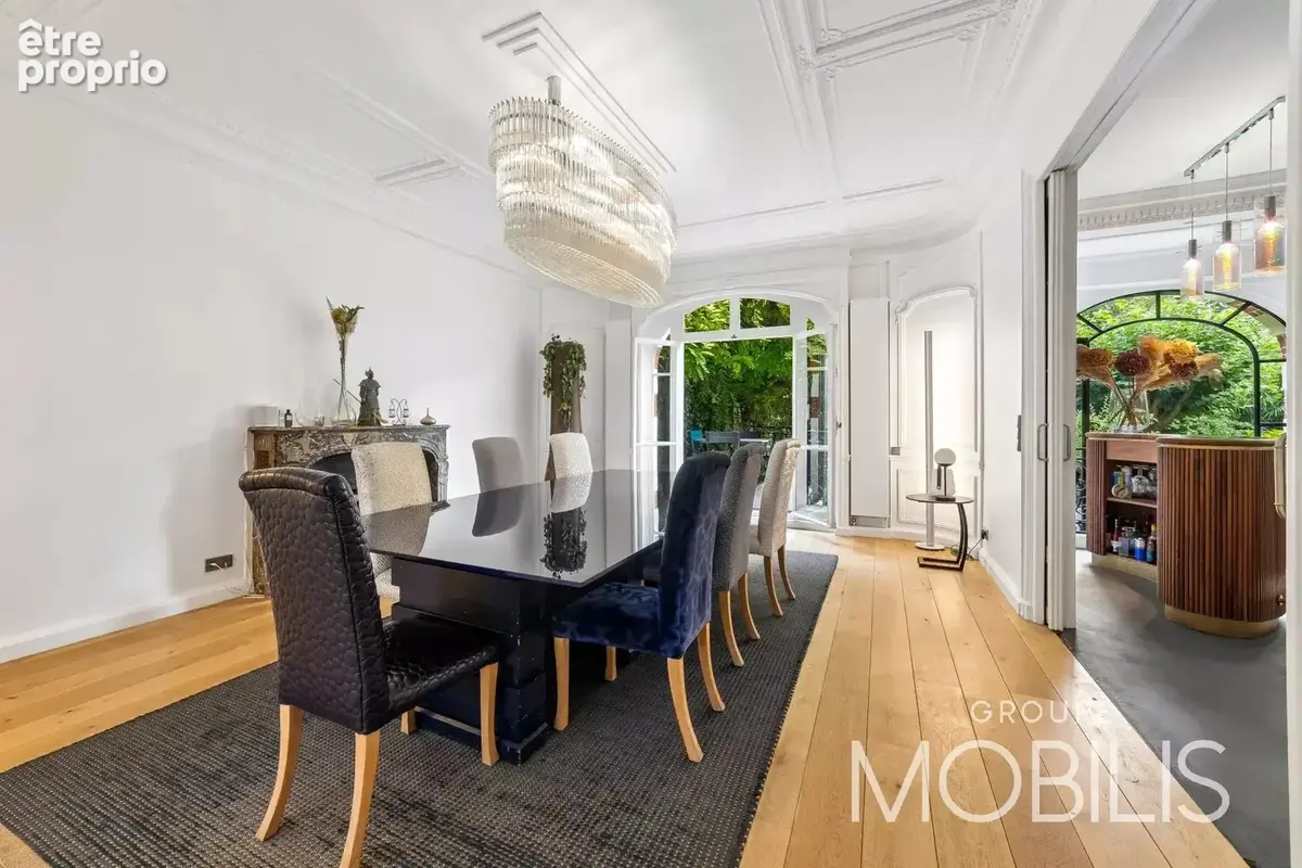 NEUILLY-SUR-SEINE - DUPLEX- 236m2-8 Pièces-5 Chambres- Jardin -3 Terrasses- Balcon - photo 5