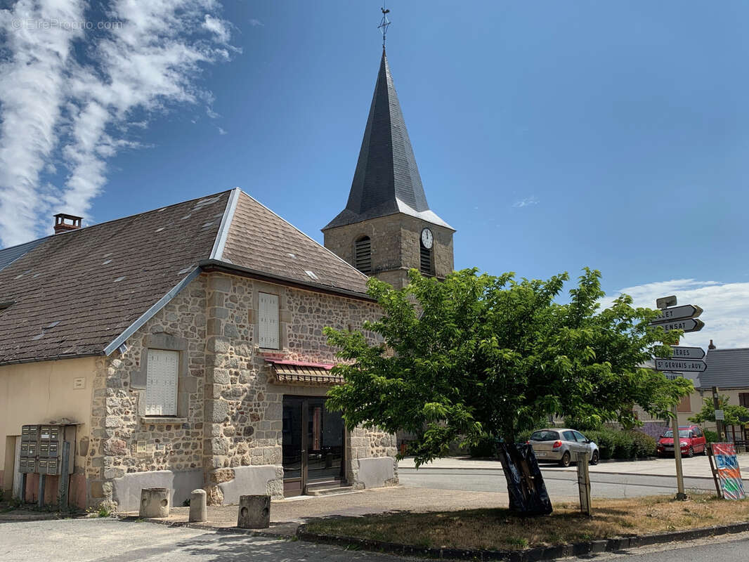 Maison à ESPINASSE