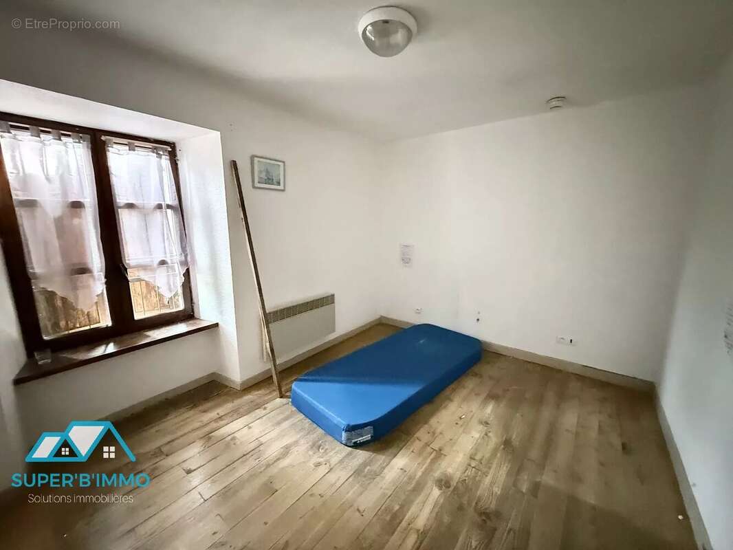 Appartement à LAVOUTE-CHILHAC