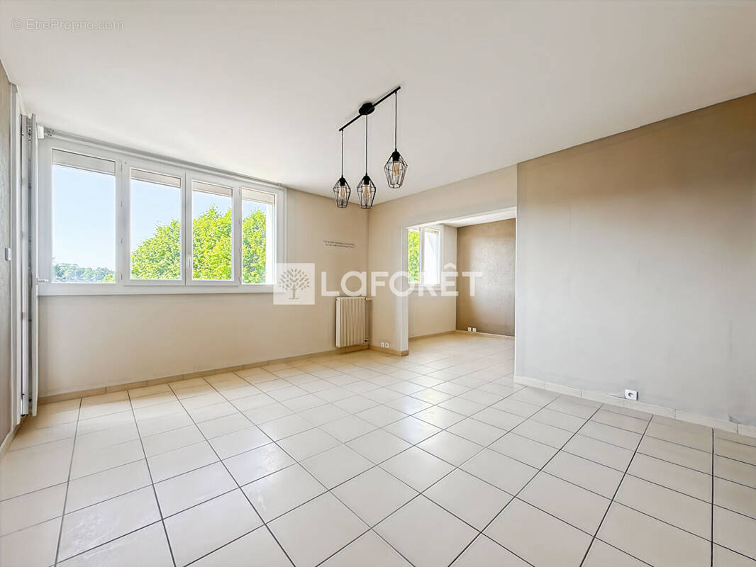 Appartement à BOURG-LES-VALENCE
