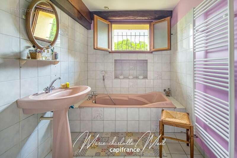 Maison à PONT-DE-VAUX