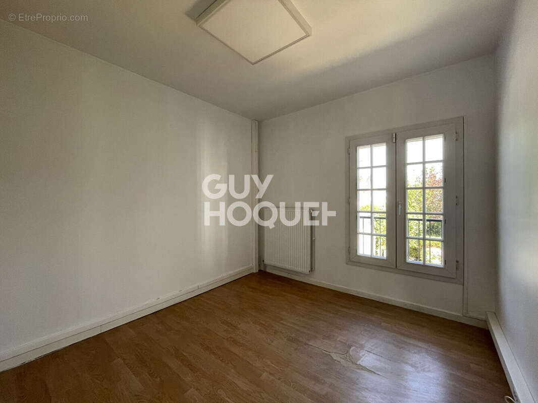Maison à OZOIR-LA-FERRIERE