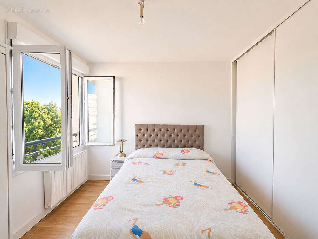 Villeurbanne Gratte-Ciel ? T3 60,10 m² ? Dernier étage avec balcons et garage - photo 7