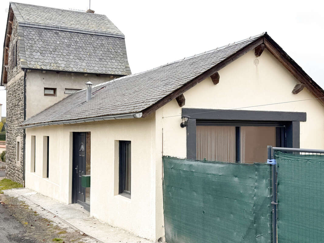 Maison à SAINT-FLOUR