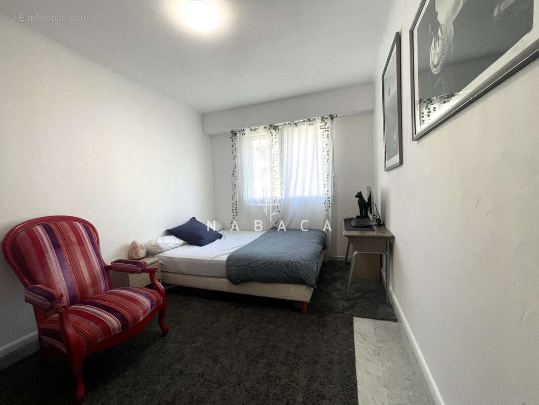 Appartement 74 m² à Grasse  - photo 8