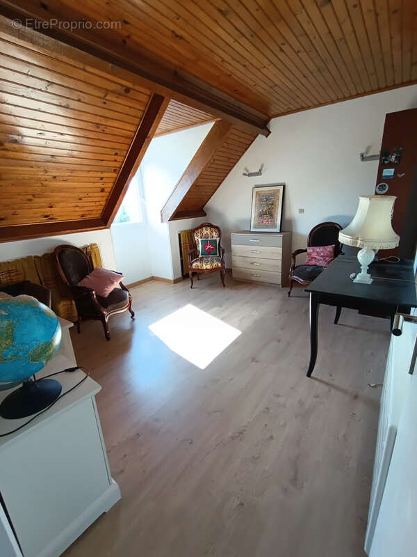 Maison à BURES-SUR-YVETTE