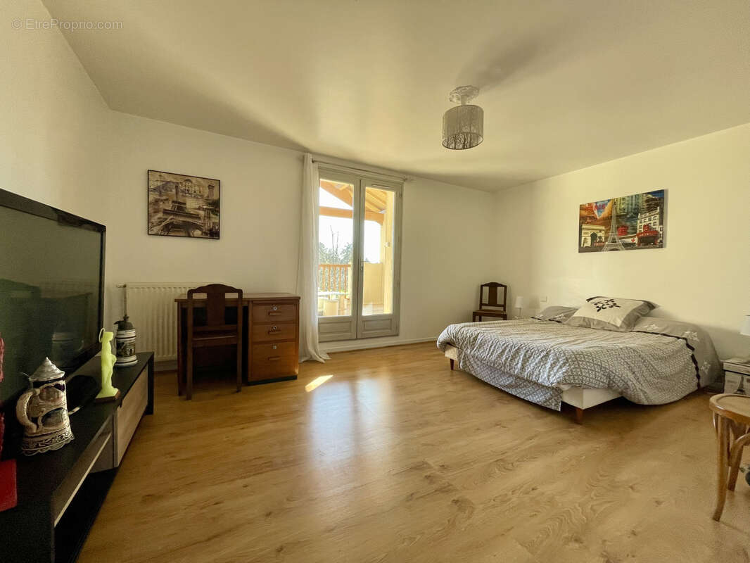 Maison à VIC-EN-BIGORRE