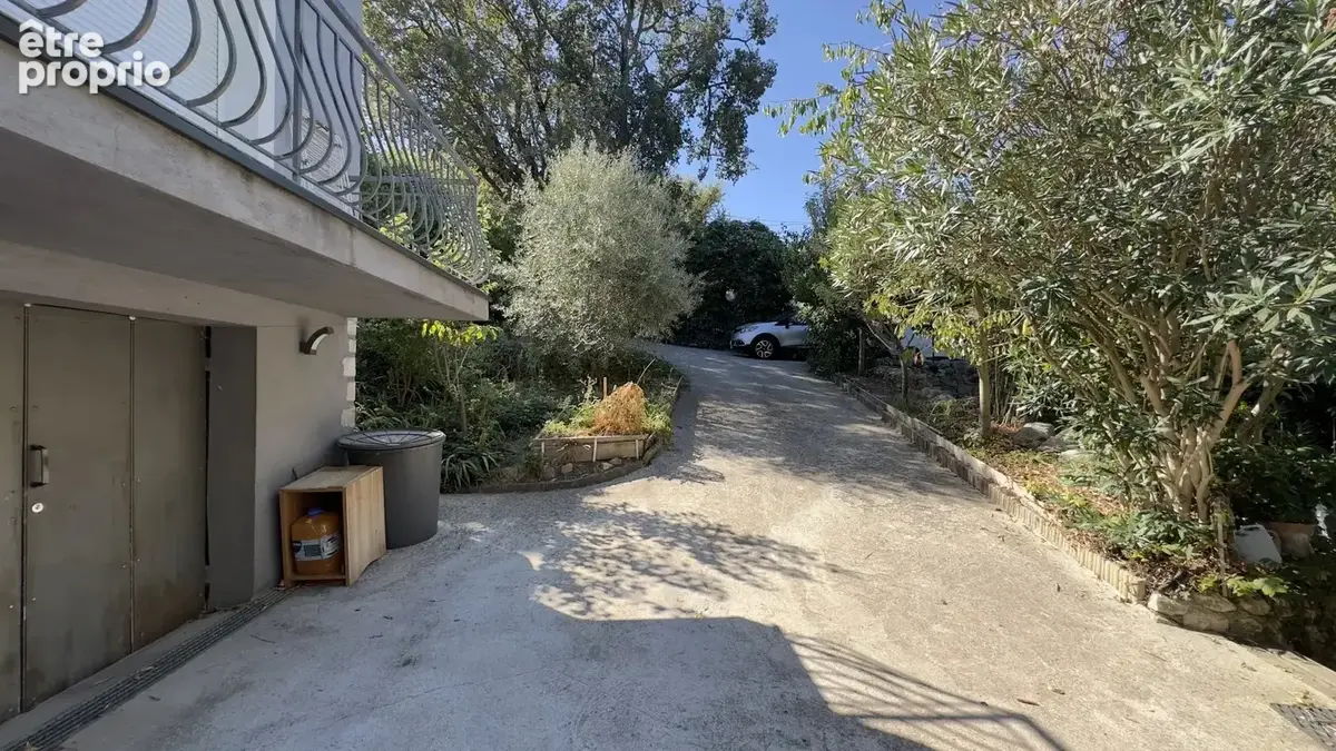 Deux maisons mitoyennes et un appartement avec jardin et garage - photo 19