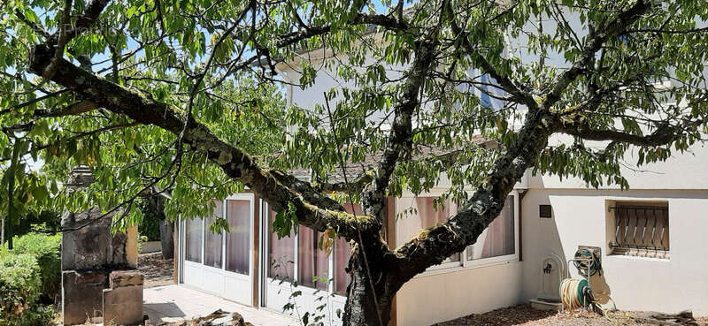 Maison à GUEUGNON