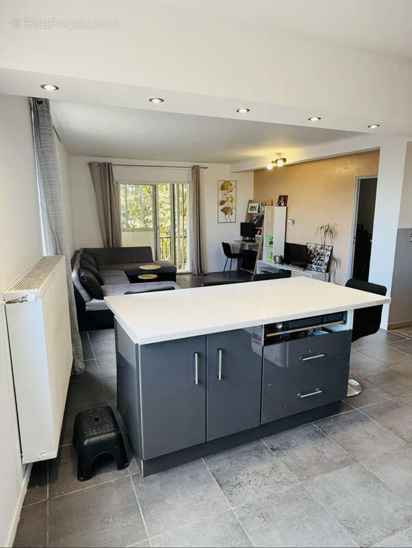 Appartement à LUNEL