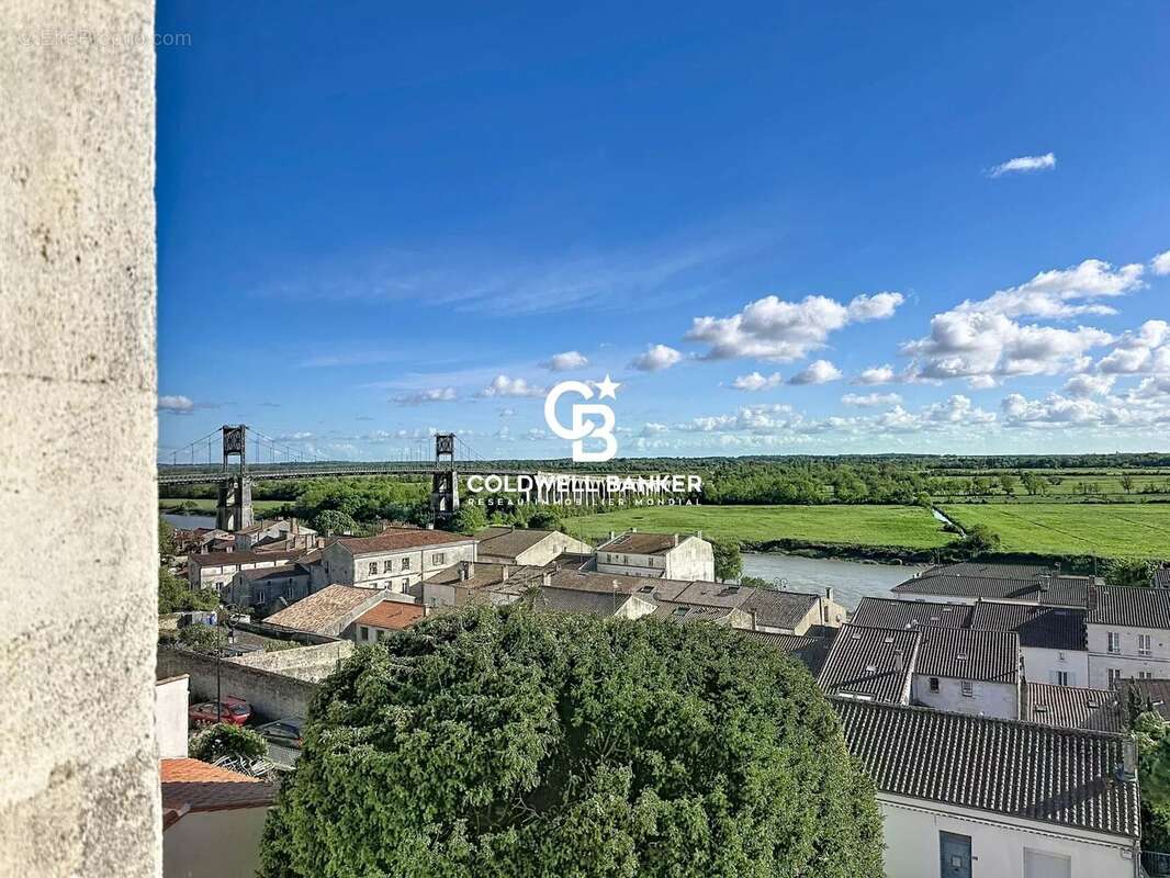 Maison à TONNAY-CHARENTE