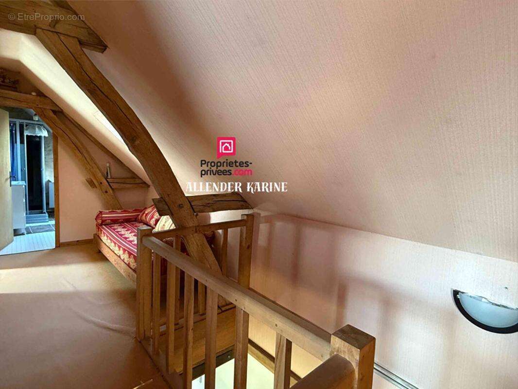 Maison à VILLENEUVE-L'ARCHEVEQUE