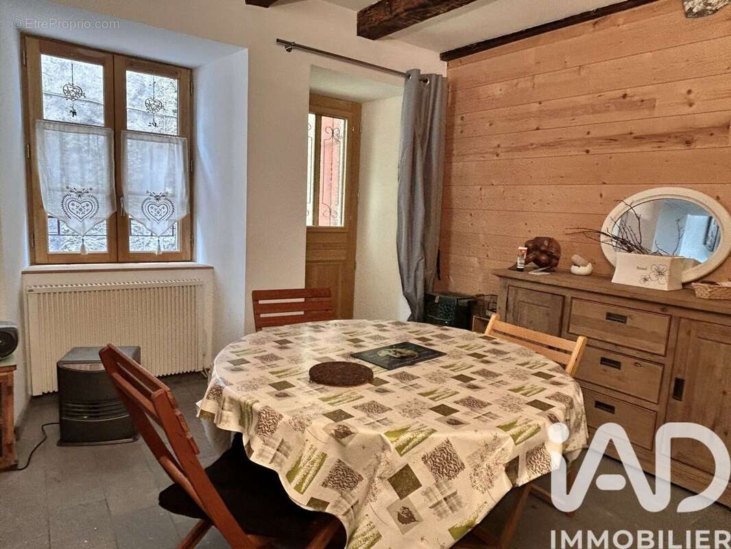 Photo 5 - Maison à BESSE-ET-SAINT-ANASTAISE