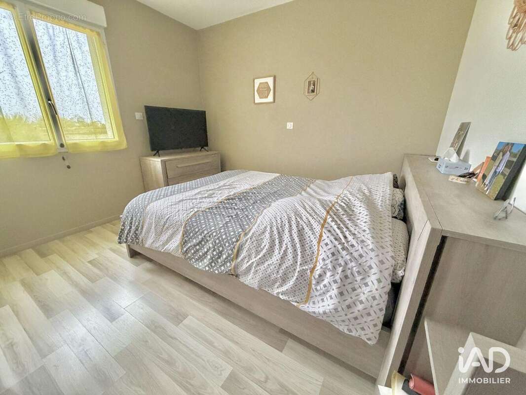 Maison 110 m² à Saint-Pierre-Lafeuille  - photo 8