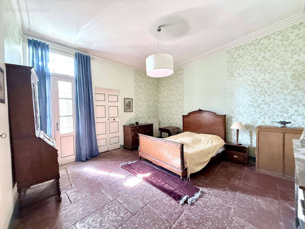 Maison à GALLARGUES-LE-MONTUEUX