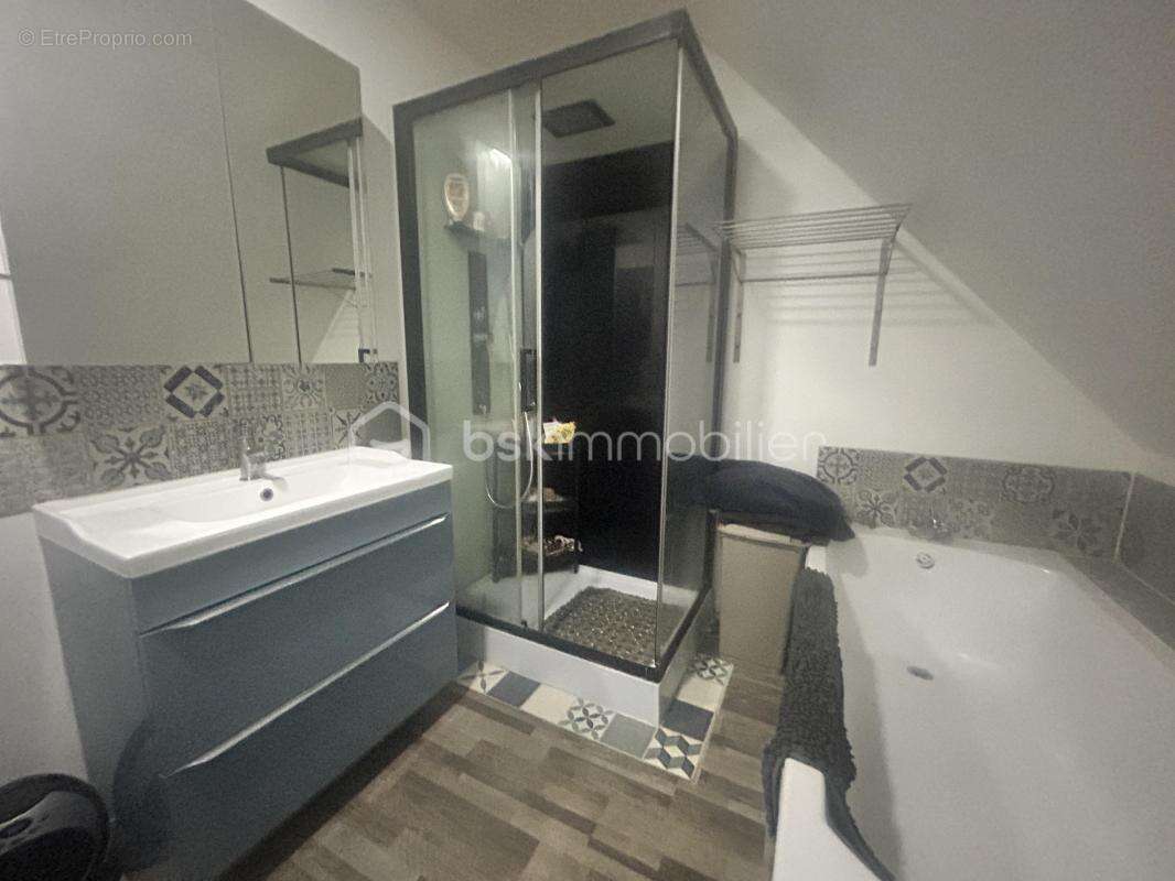 Maison à BOIS-GRENIER