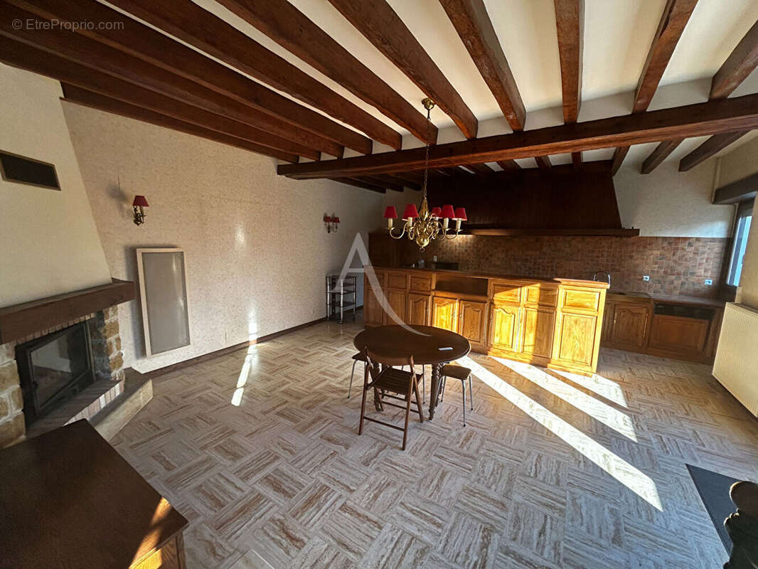 Maison à CONTRES