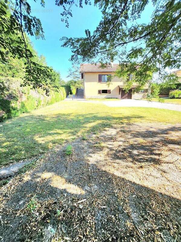 Maison 203 m² à Montagny  - photo 2