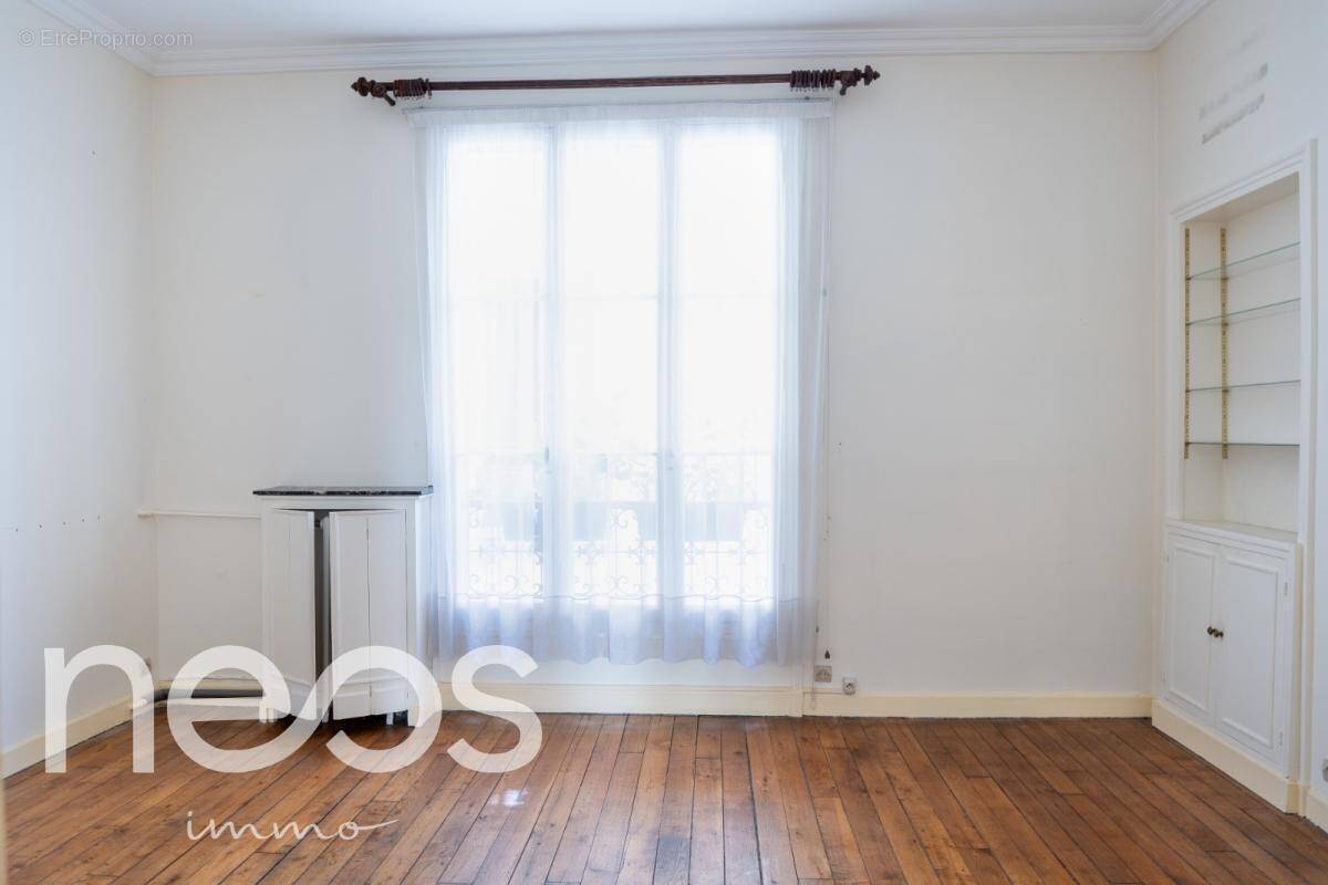 Appartement à PARIS-17E