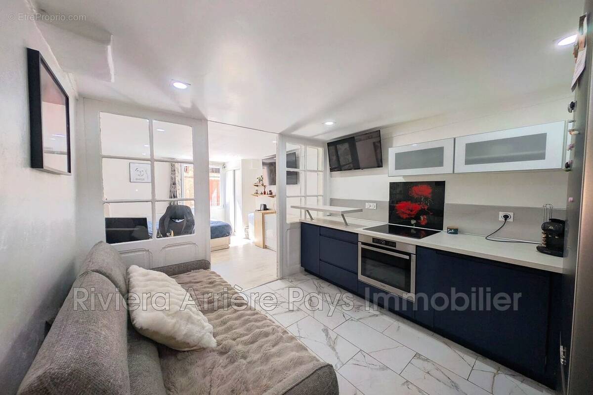 Appartement à PUGET-THENIERS