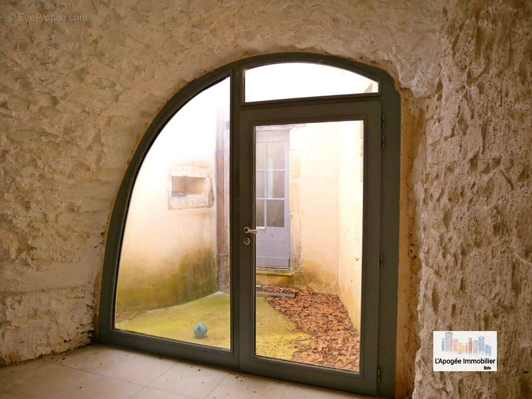 Appartement à LUSSAN