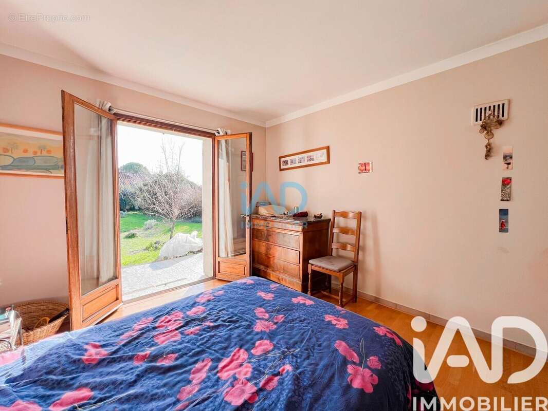 Photo 7 - Maison à ENTRAIGUES-SUR-LA-SORGUE