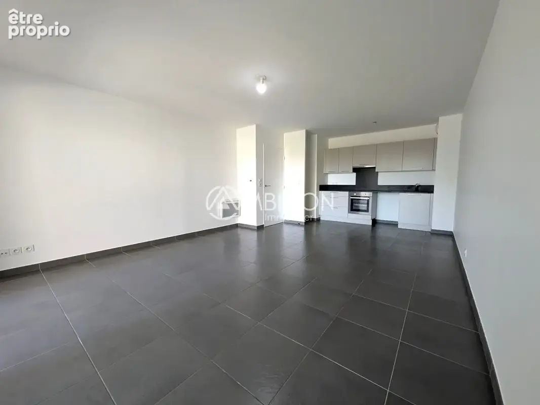 Appartement 2P avec terrasse et garage à Fréjus - Dernier étage - photo 2