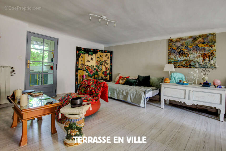 Pélissanne - t 5/6 - maison-de-ville 207m2 - jardin - 499 000 € - photo 9