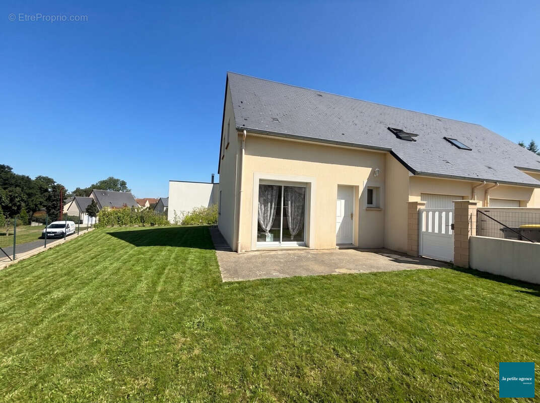 Maison à LAIZE-LA-VILLE