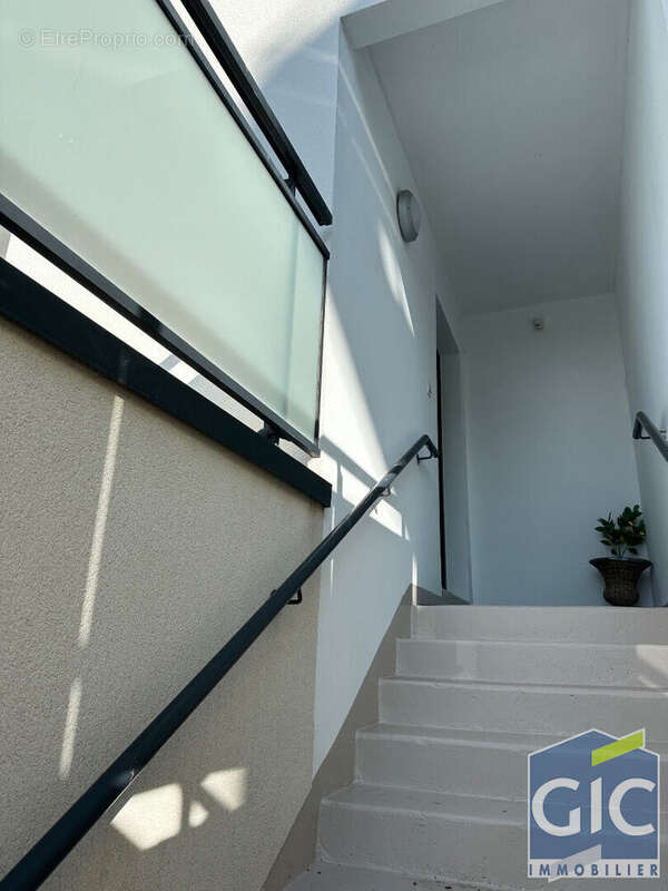 Appartement à HEROUVILLE-SAINT-CLAIR