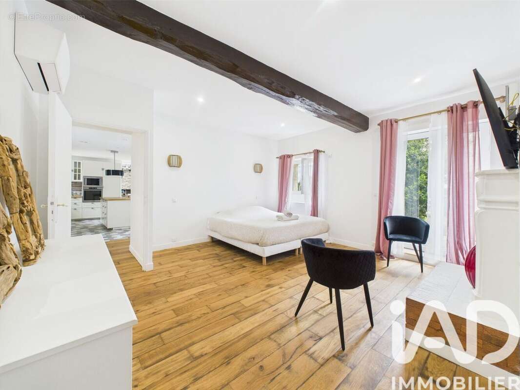 Maison 444 m² à Cornant  - photo 8