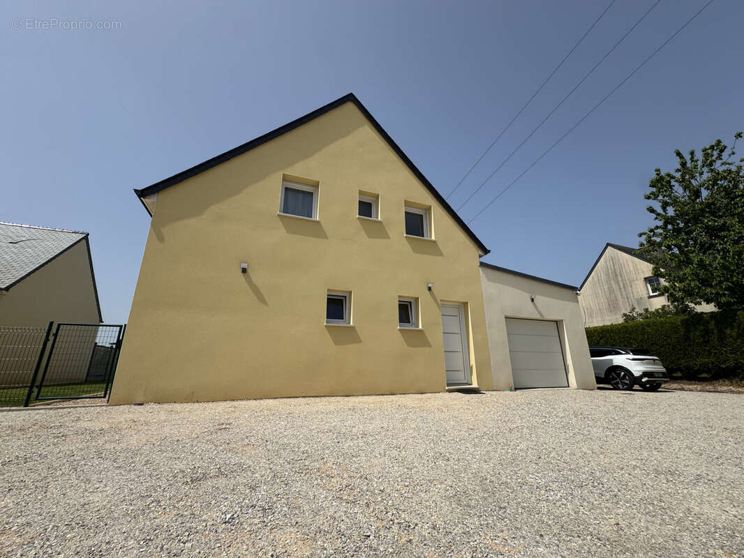 Maison à YVETOT-BOCAGE