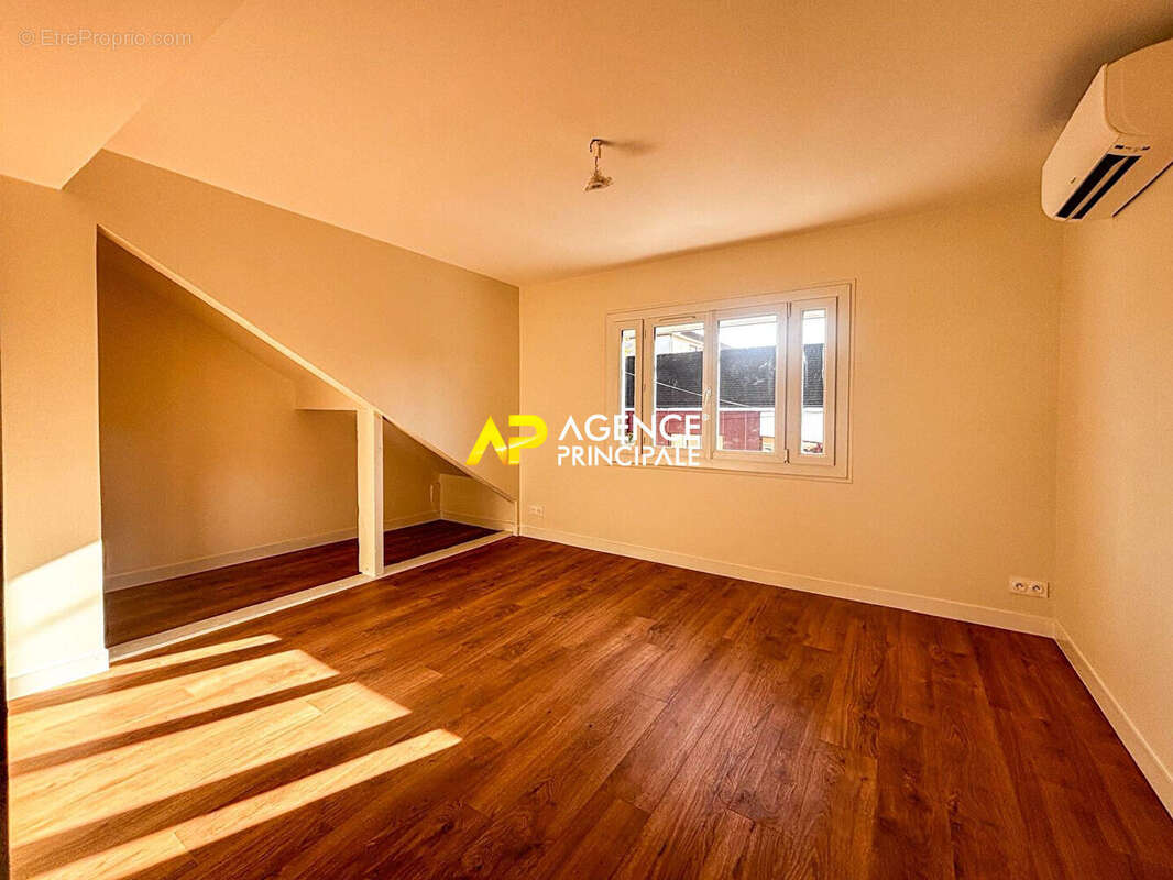 Maison à SARTROUVILLE