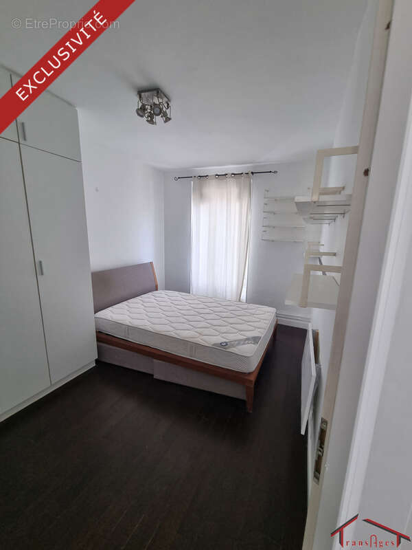 CHAMBRE - Appartement à PARIS-18E