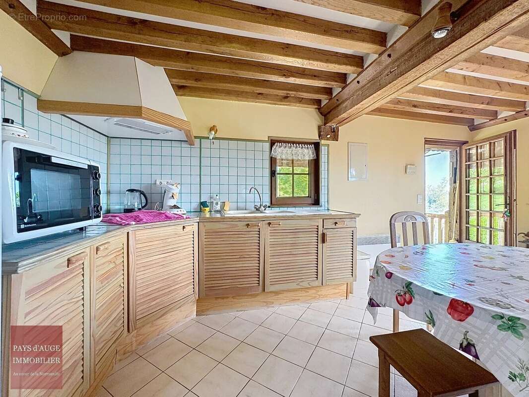 Maison à LESSARD-ET-LE-CHENE
