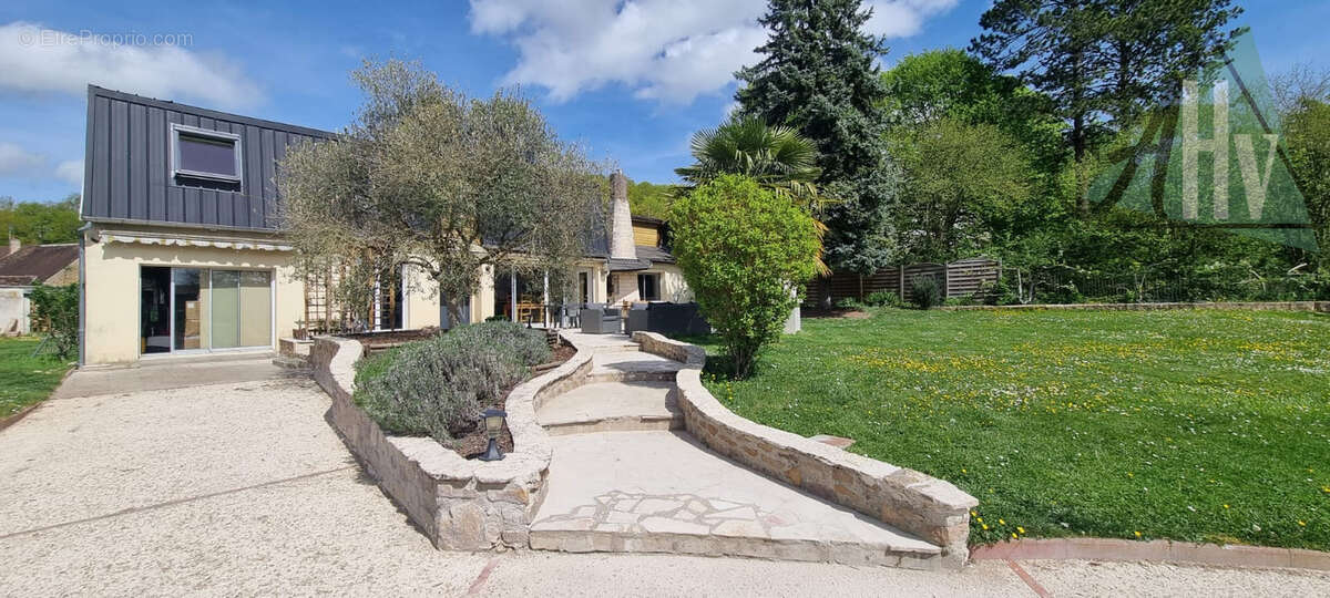 Maison à LA SAULSOTTE