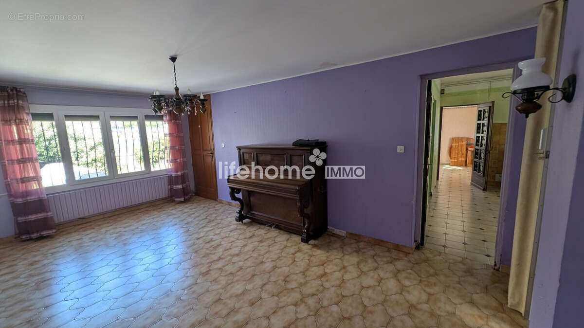 salon-salle à manger - Maison à SETE