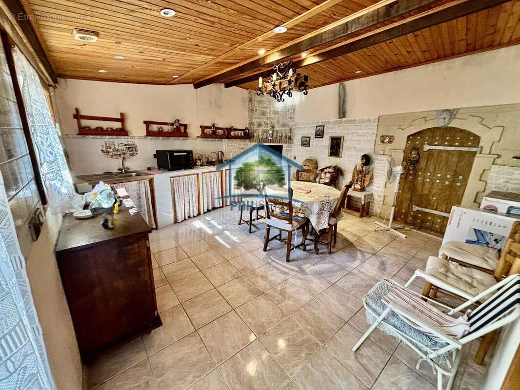Appartement à MARSEILLE-15E