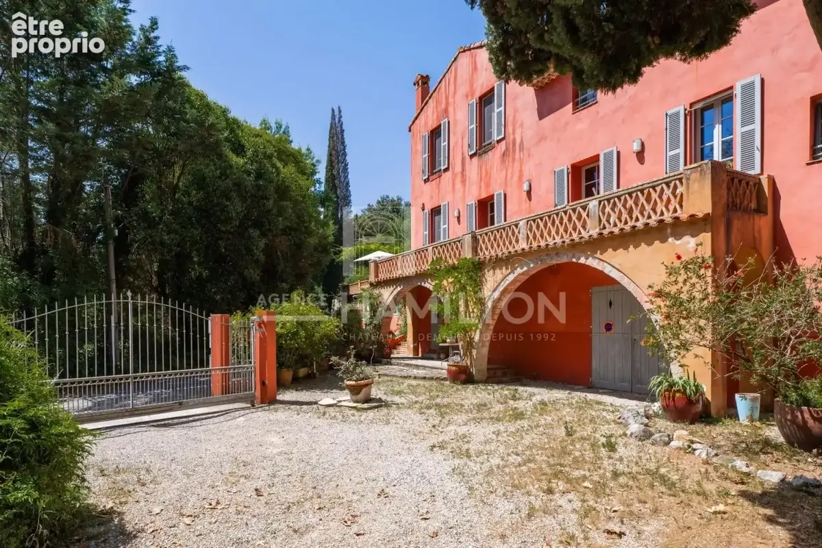 Propriété dException à Biot : Deux Villas Idéales pour Chambres - photo 24