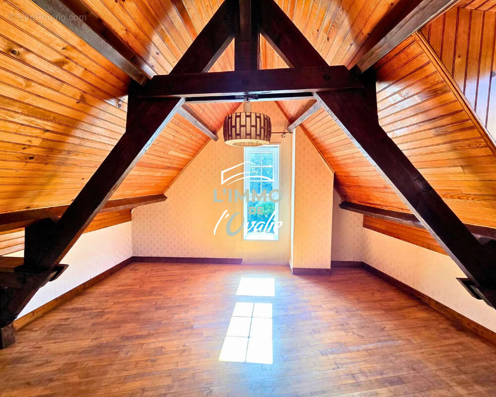 Maison à GAGNAC-SUR-CERE