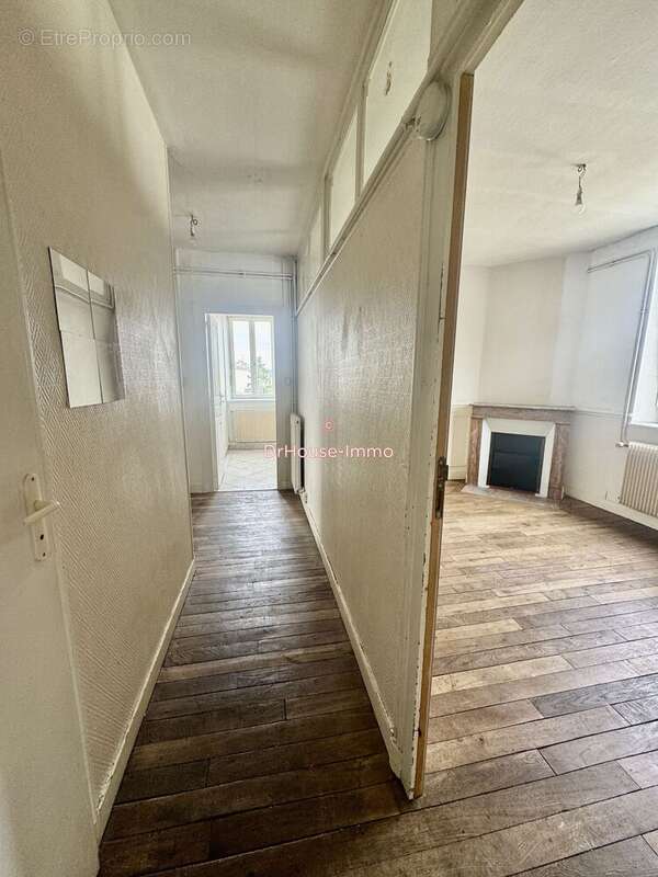 Appartement à CHALETTE-SUR-LOING