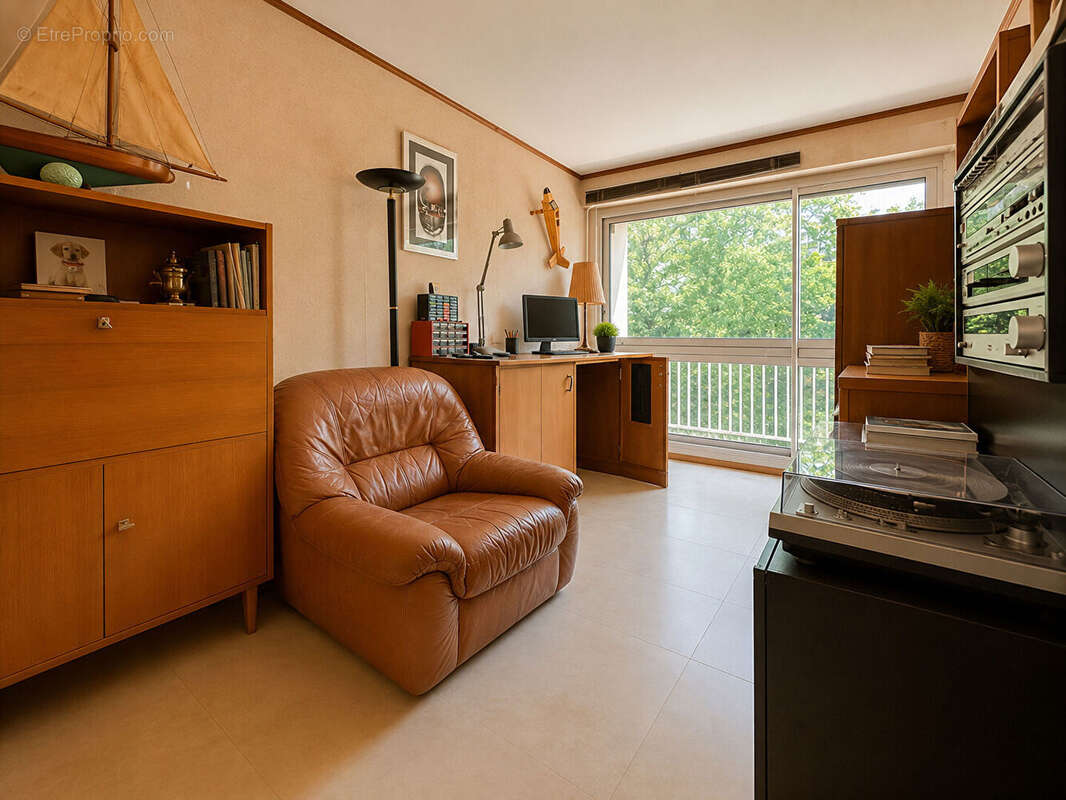 Appartement à VERRIERES-LE-BUISSON