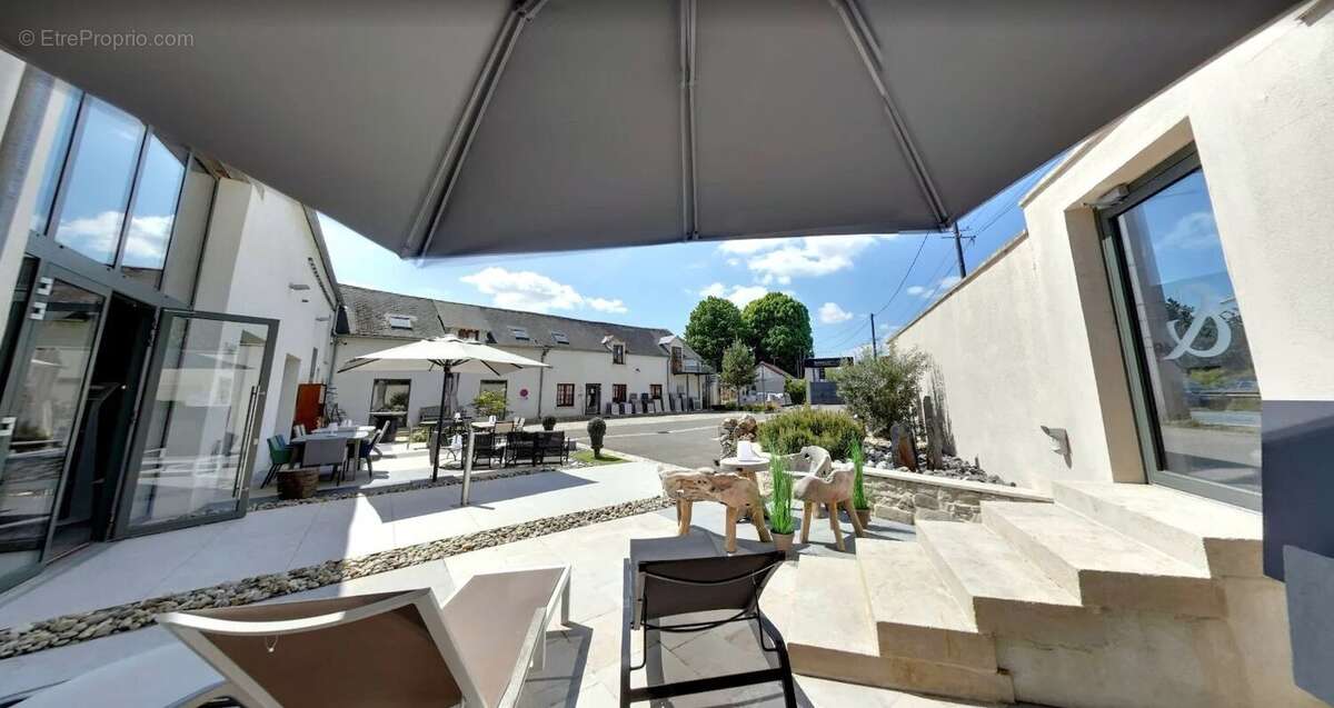 Commerce à COIGNIERES